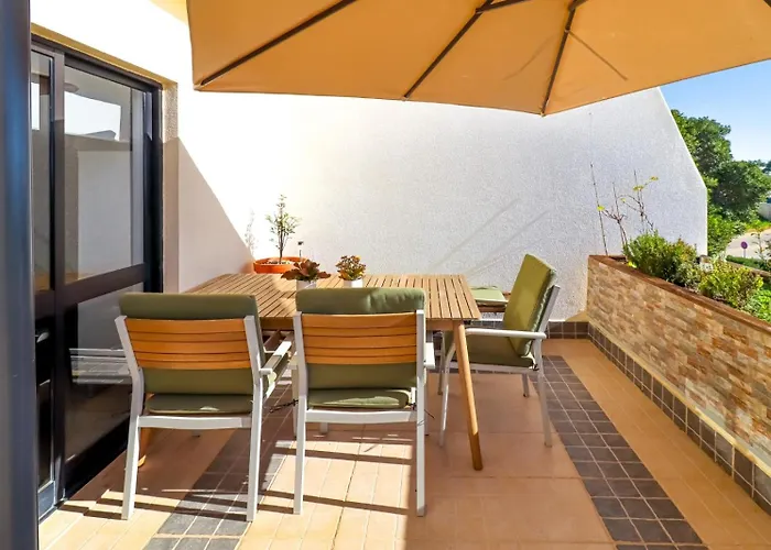 Magnolia Mar Garden & Sea * ラゴス